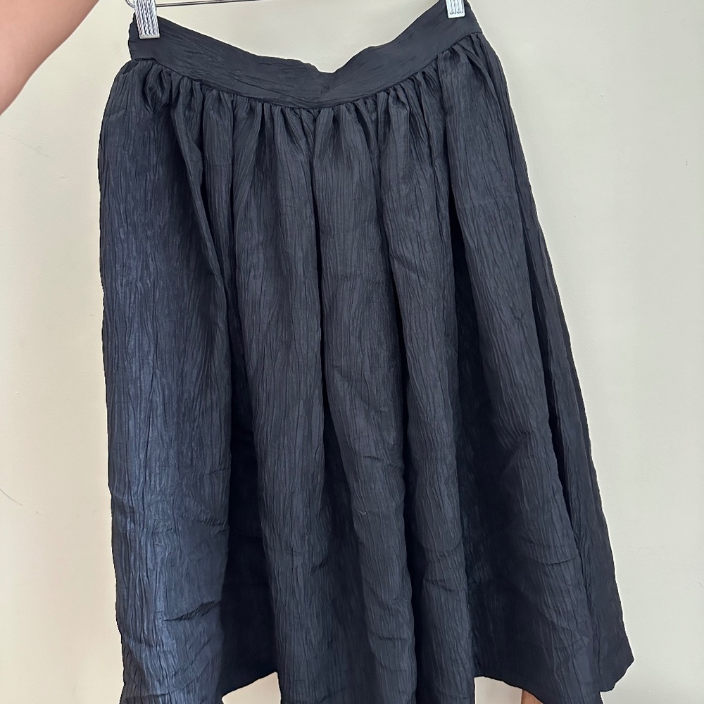 vintage black midi crinkly skirt in XS
